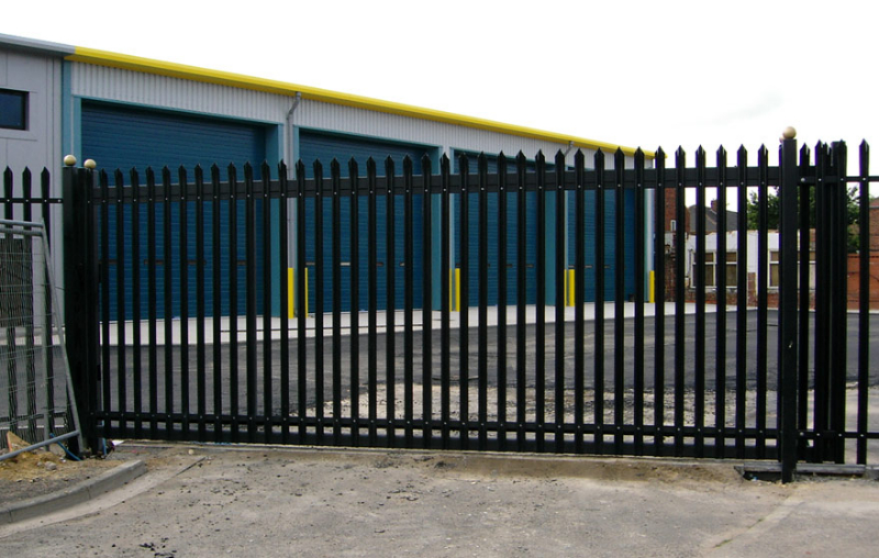 iiron fence commercial chainlink fence